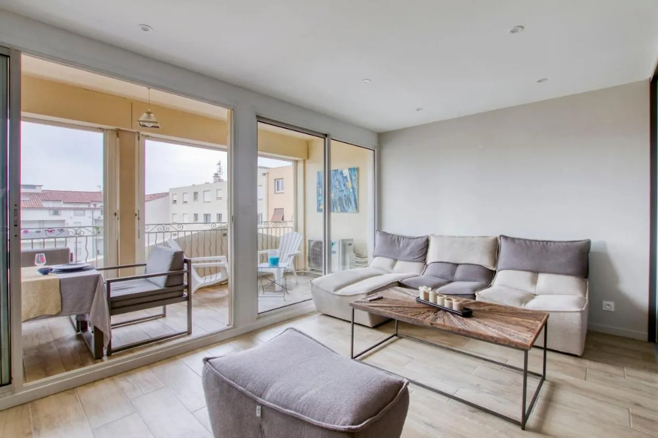 Bright 50 M In The Centre Of Sanary-Sur-Mer Apartmán